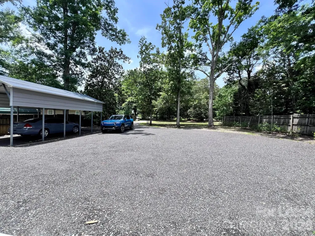 2104 Moose Road Kannapolis NC 28083