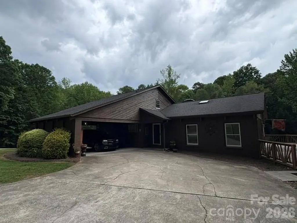 214 Fallingwood Circle Gastonia NC 28056