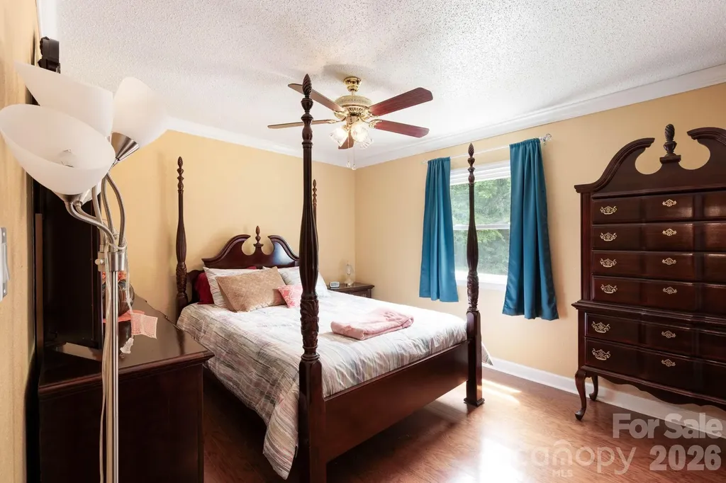 214 Fallingwood Circle Gastonia NC 28056
