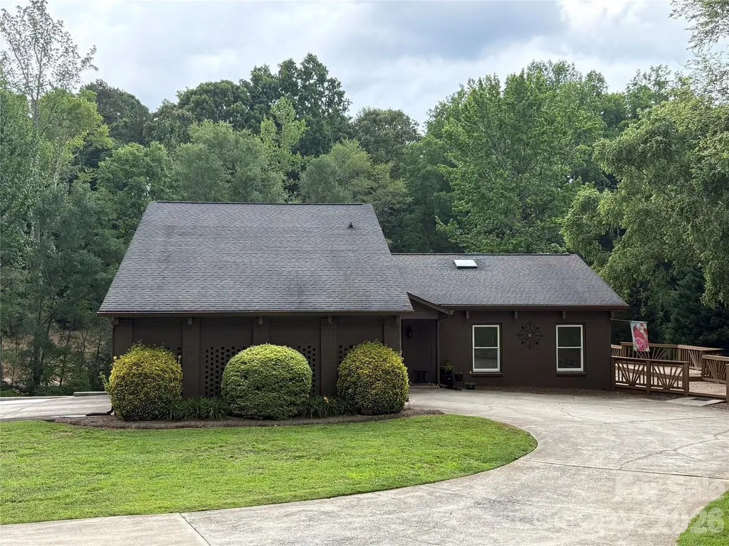 214 Fallingwood Circle Gastonia NC 28056
