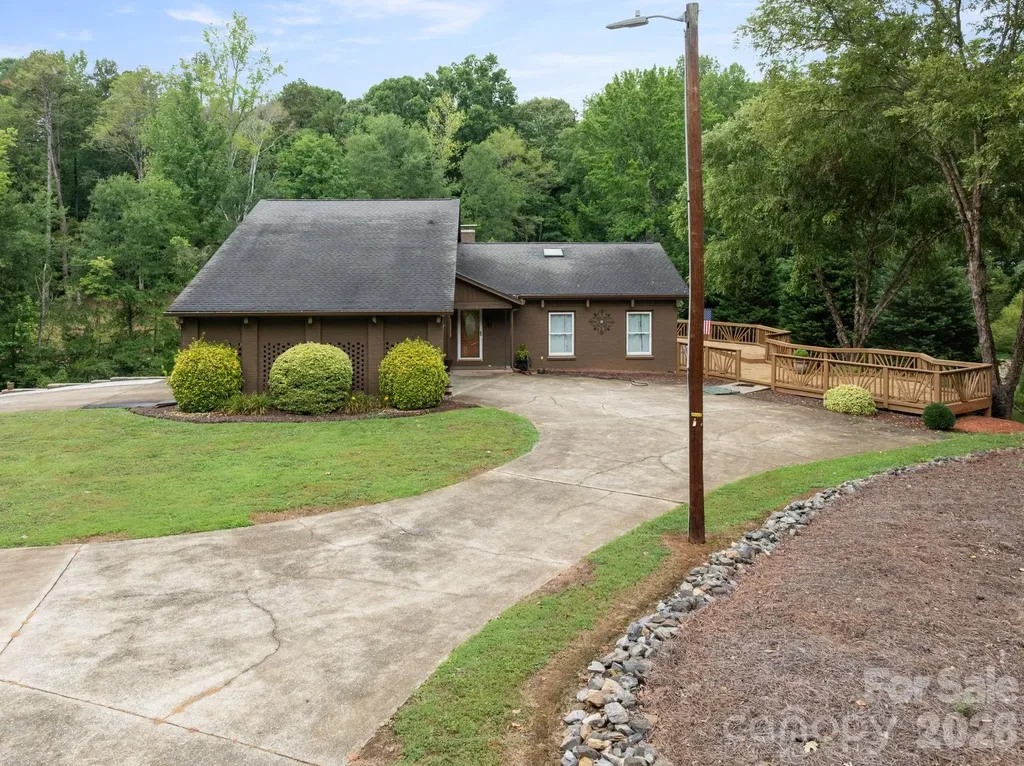 214 Fallingwood Circle Gastonia NC 28056