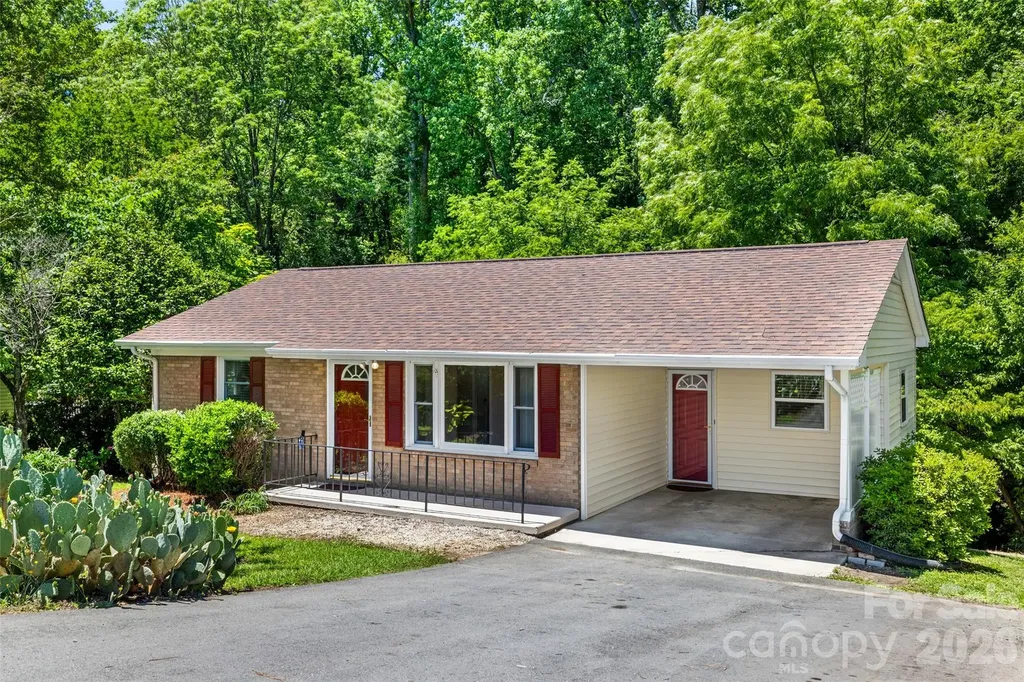 219 Belton Avenue Mount Holly NC 28120
