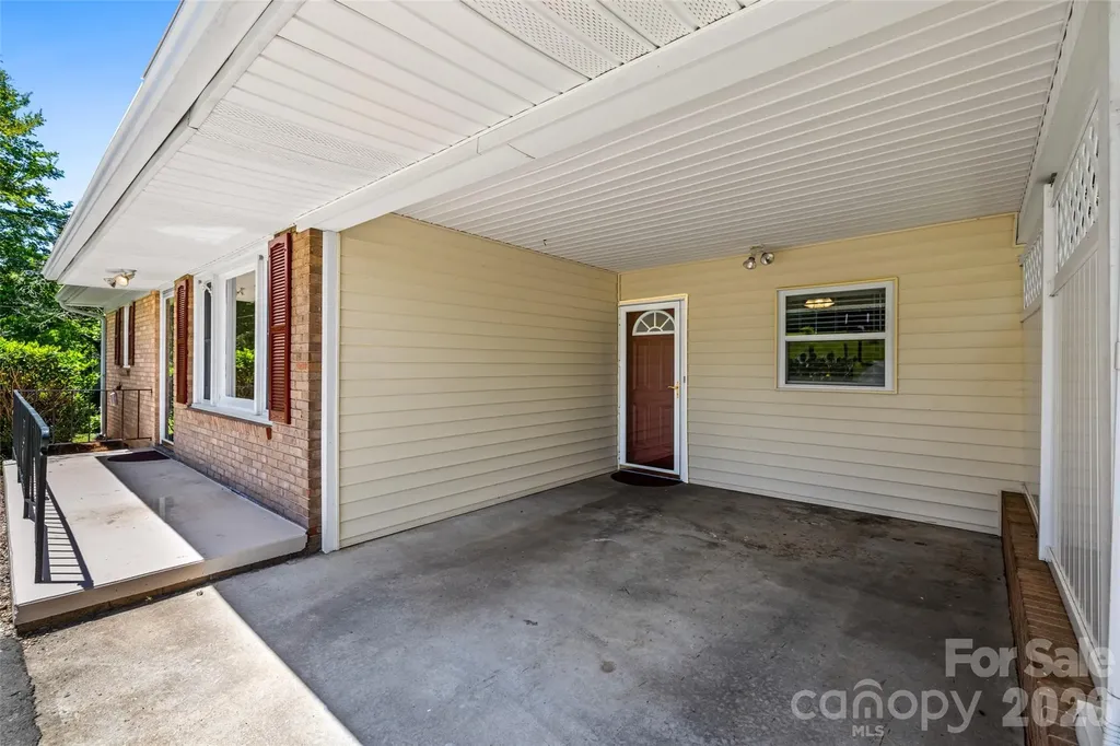 219 Belton Avenue Mount Holly NC 28120