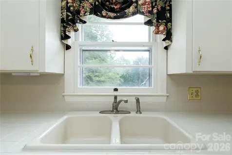 122 Whitley Road Morganton NC 28655