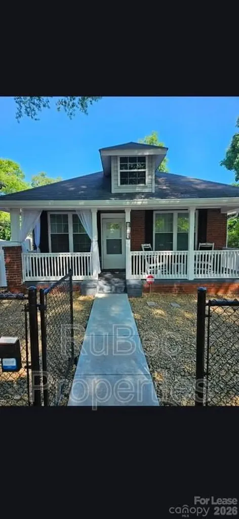 1813 Brewton Drive Charlotte NC 28206