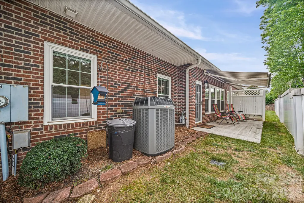 1524 Royalty Circle Statesville NC 28625