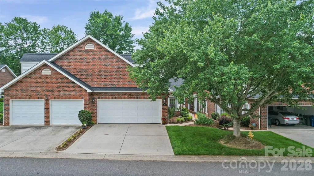 1524 Royalty Circle Statesville NC 28625