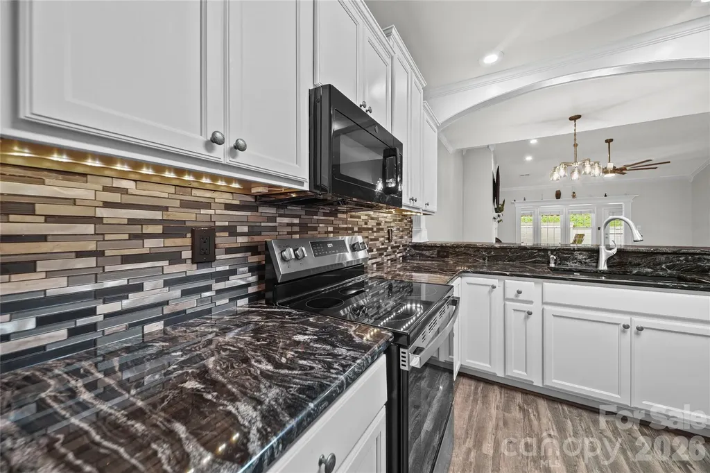 1524 Royalty Circle Statesville NC 28625
