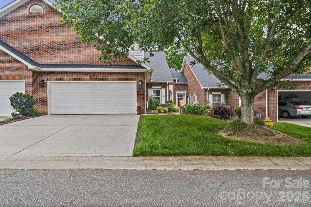 1524 Royalty Circle Statesville NC 28625