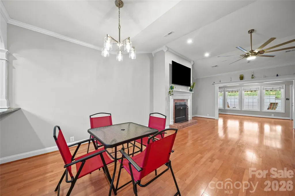 1524 Royalty Circle Statesville NC 28625