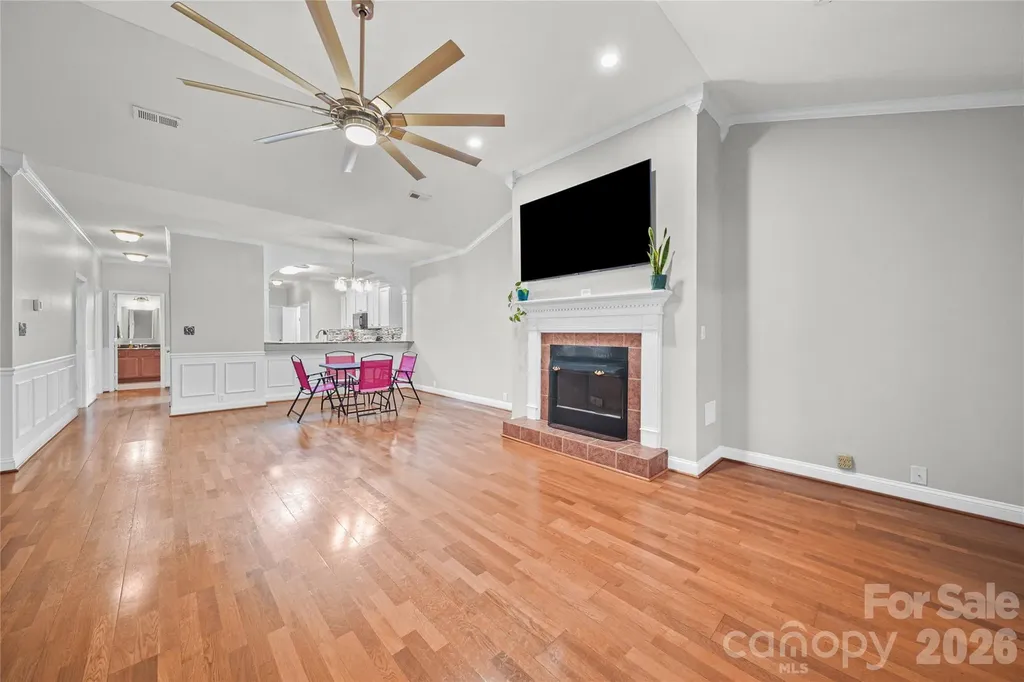 1524 Royalty Circle Statesville NC 28625