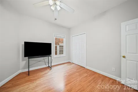 1524 Royalty Circle Statesville NC 28625