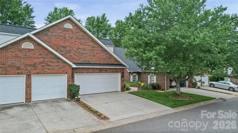 1524 Royalty Circle Statesville NC 28625