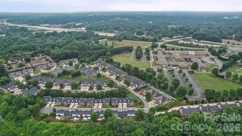 1524 Royalty Circle Statesville NC 28625
