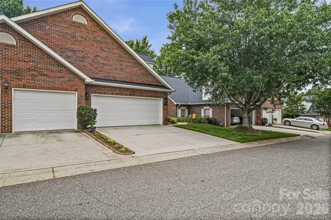 1524 Royalty Circle Statesville NC 28625