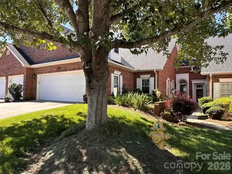 1524 Royalty Circle Statesville NC 28625