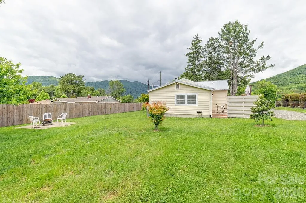 50 Hutchins Road Black Mountain NC 28711