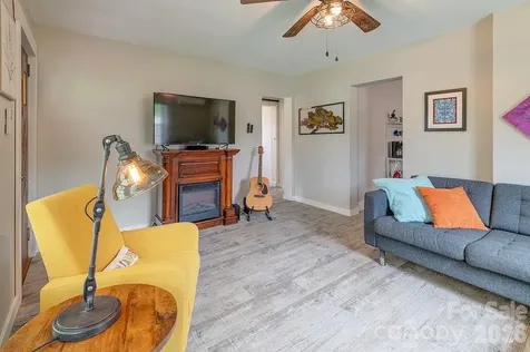 50 Hutchins Road Black Mountain NC 28711