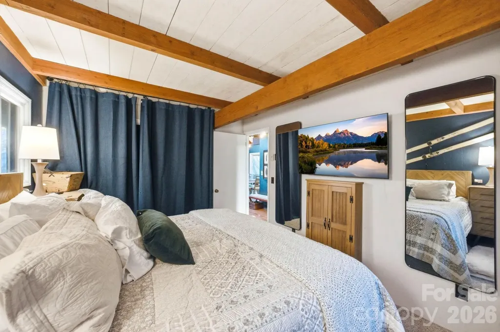 429 Green Cove Road Sugar Mountain NC 28604