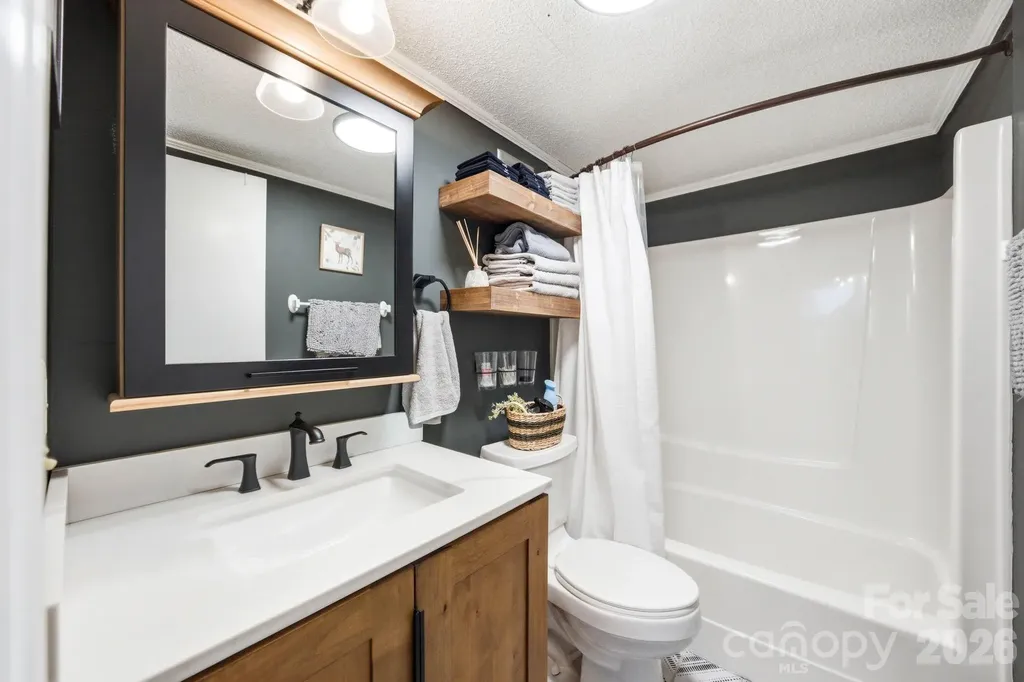 429 Green Cove Road Sugar Mountain NC 28604