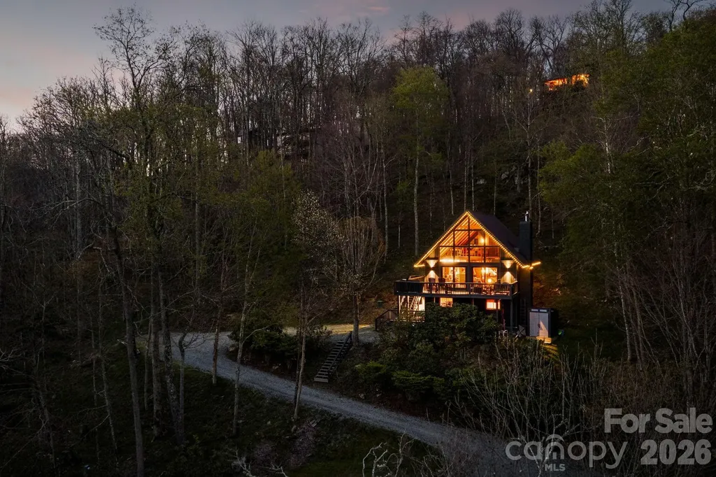 429 Green Cove Road Sugar Mountain NC 28604