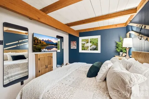 429 Green Cove Road Sugar Mountain NC 28604
