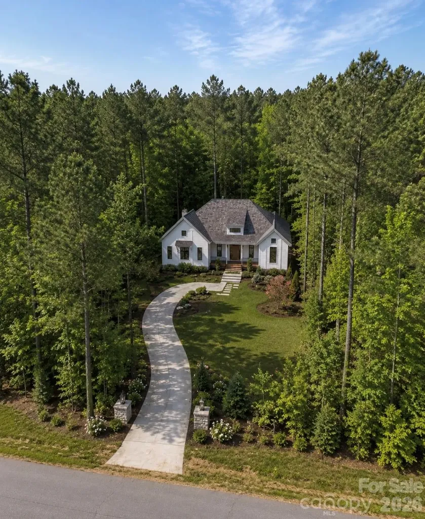 1545 & 1489 Lake Vista Drive NE Connelly Springs NC 28612