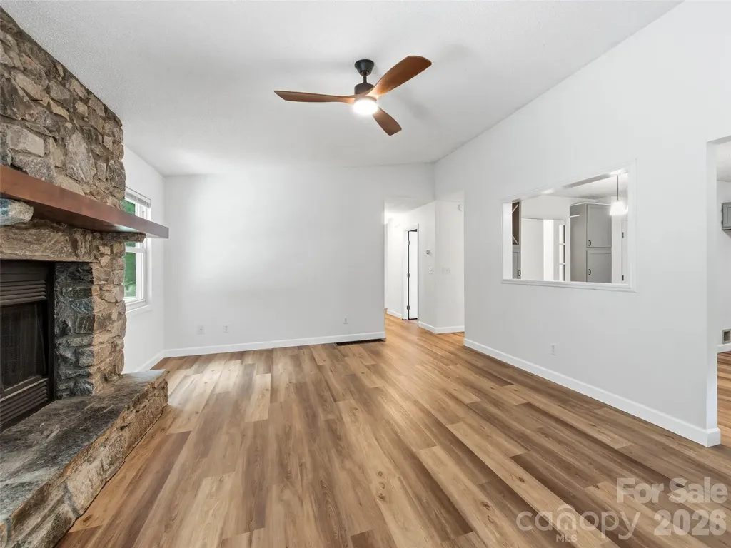 39 Rocking Porch Lane Asheville NC 28805