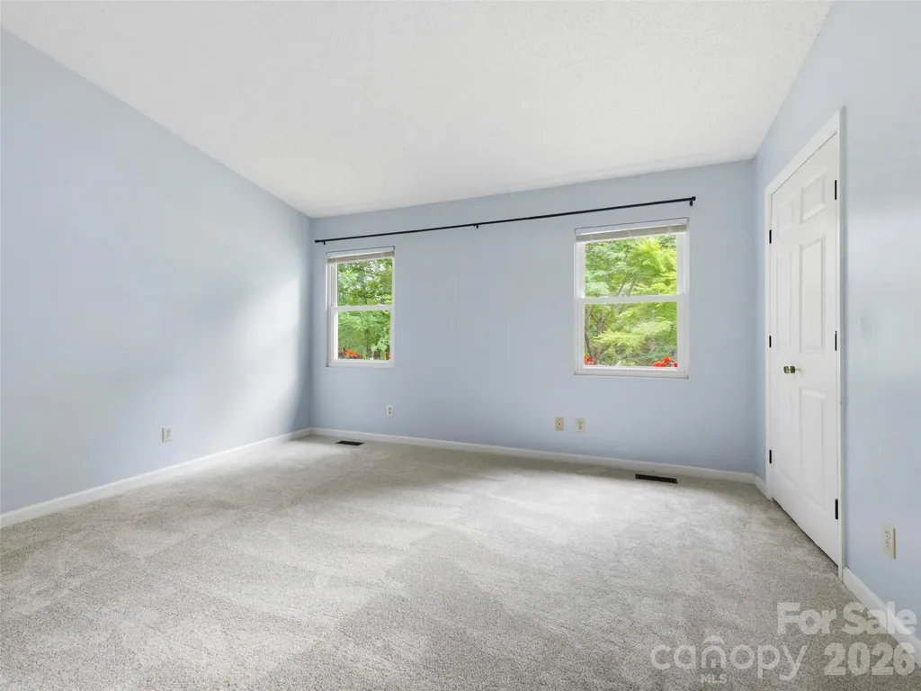39 Rocking Porch Lane Asheville NC 28805