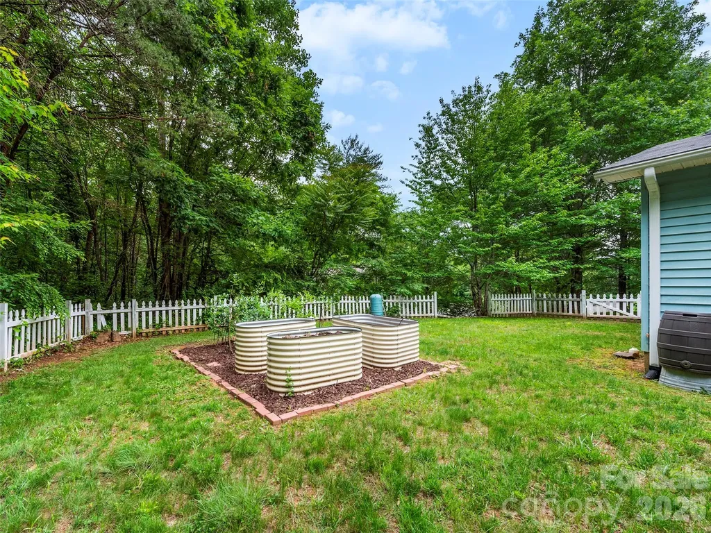 39 Rocking Porch Lane Asheville NC 28805