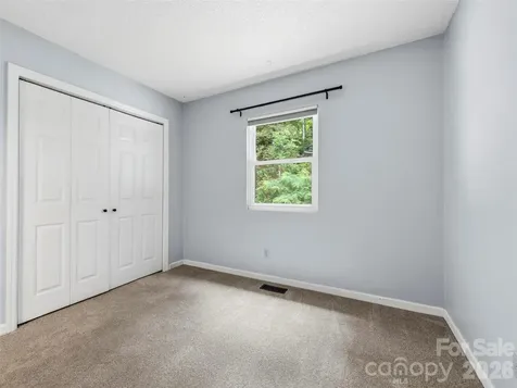 39 Rocking Porch Lane Asheville NC 28805