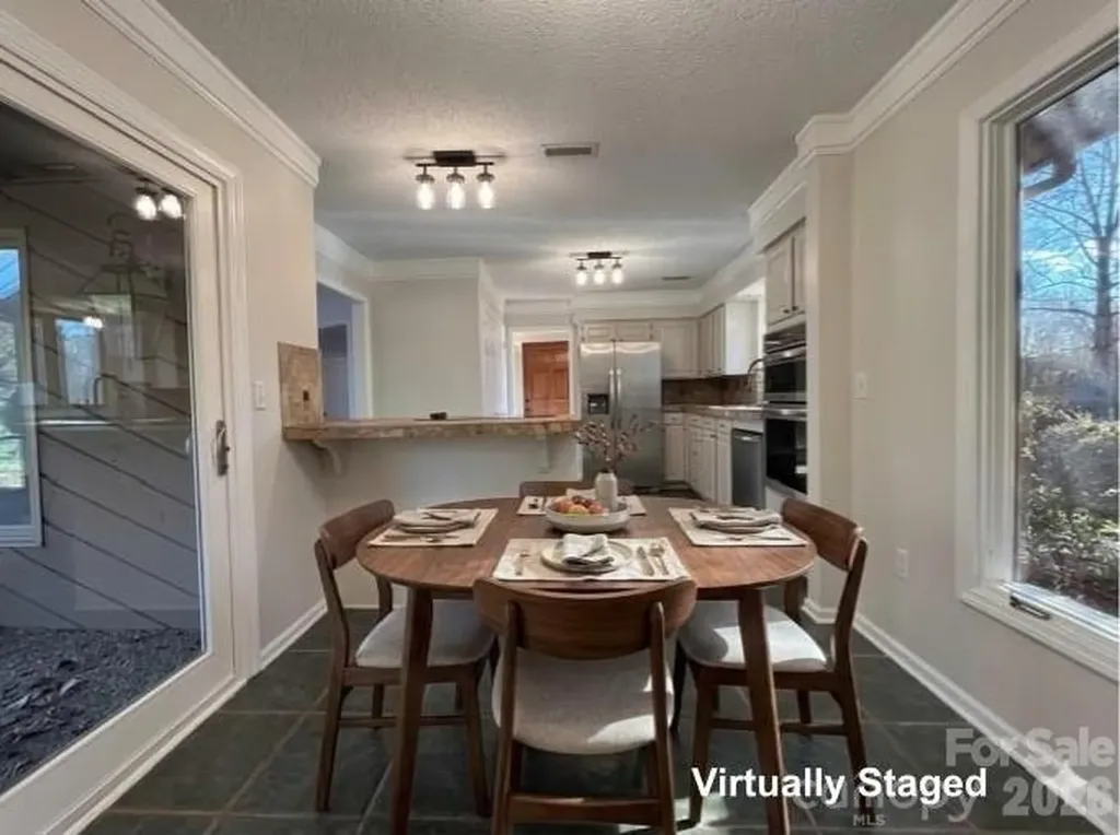 1754 12th Street NE Hickory NC 28601