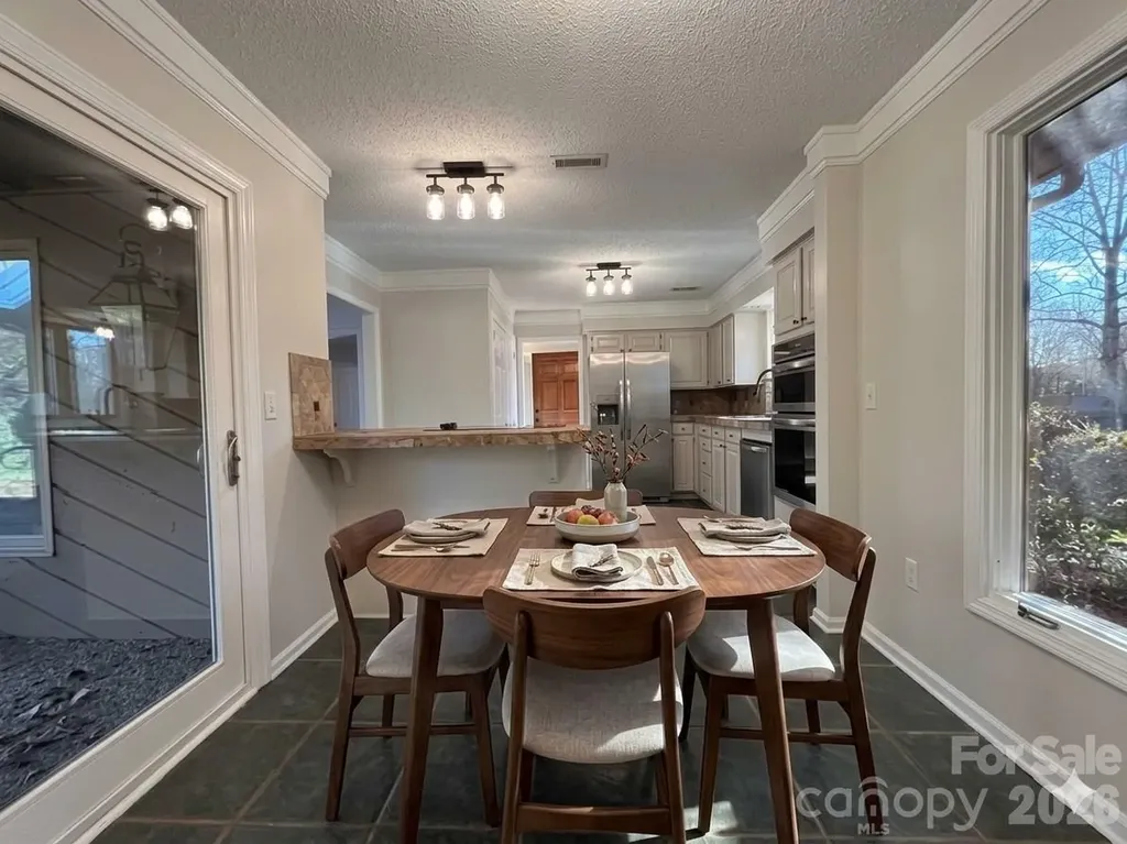 1754 12th Street NE Hickory NC 28601