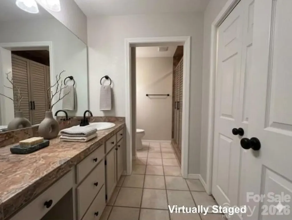 1754 12th Street NE Hickory NC 28601
