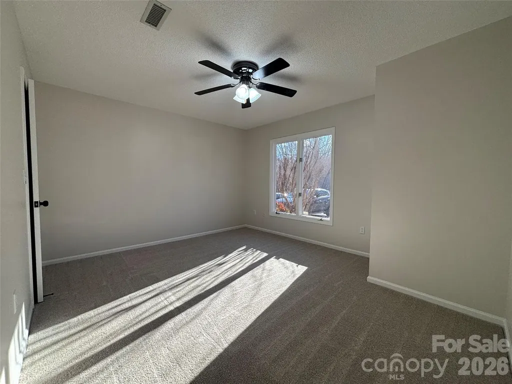 1754 12th Street NE Hickory NC 28601