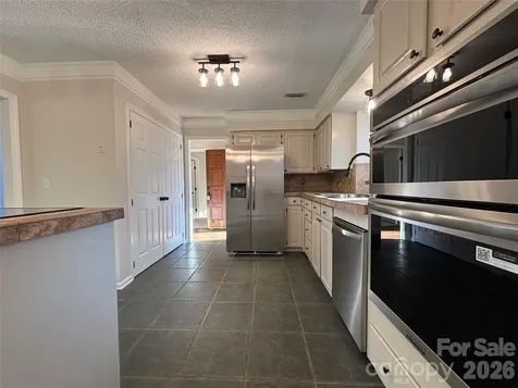 1754 12th Street NE Hickory NC 28601