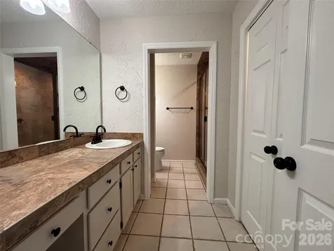 1754 12th Street NE Hickory NC 28601