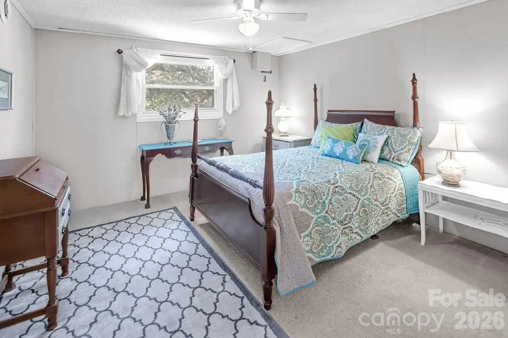 46842 Beach Road New London NC 28127