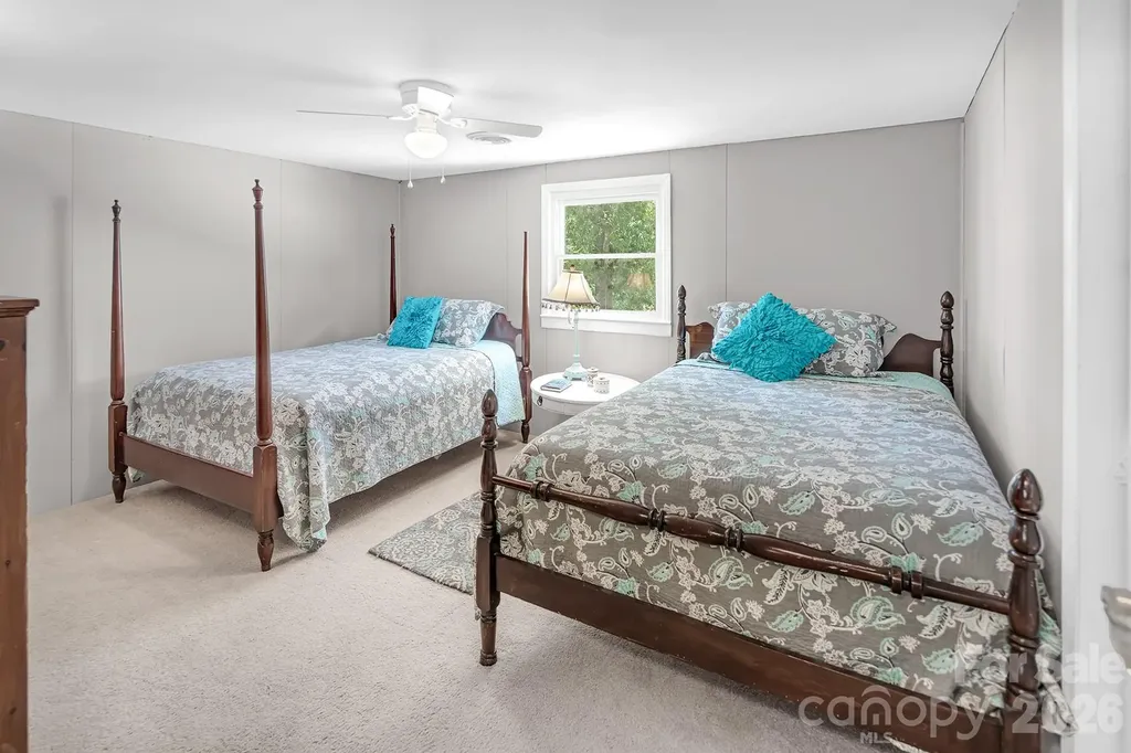 46842 Beach Road New London NC 28127