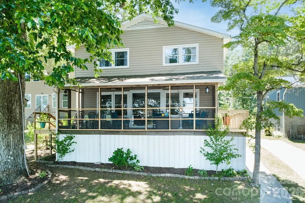 46842 Beach Road New London NC 28127