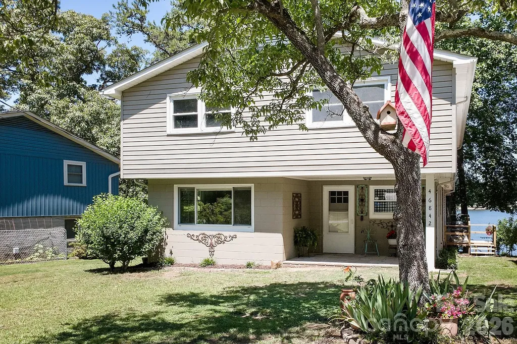 46842 Beach Road New London NC 28127