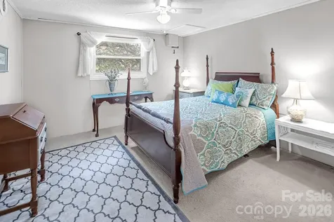 46842 Beach Road New London NC 28127