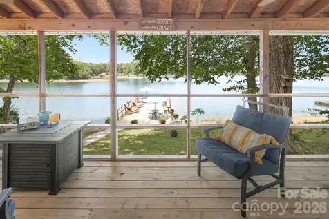 46842 Beach Road New London NC 28127