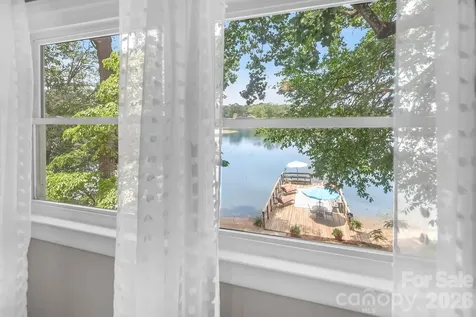 46842 Beach Road New London NC 28127