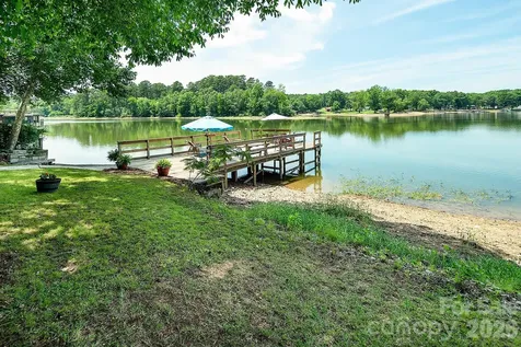 46842 Beach Road New London NC 28127