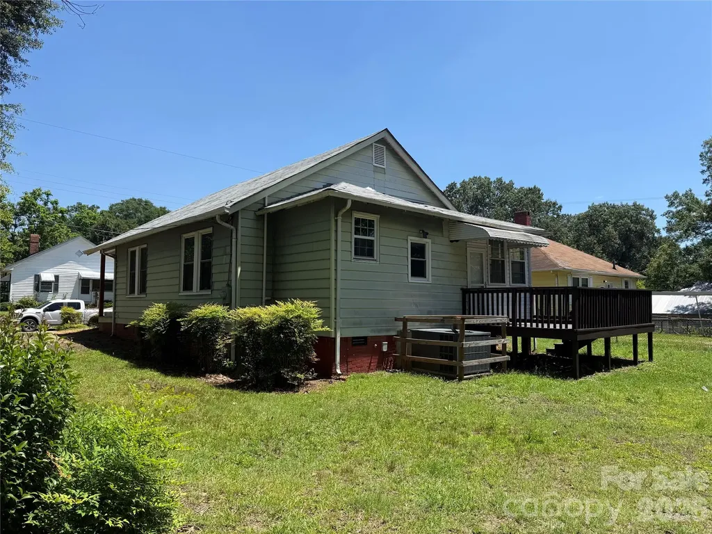 652 Cherry Street Wadesboro NC 28170