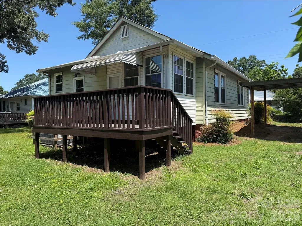 652 Cherry Street Wadesboro NC 28170