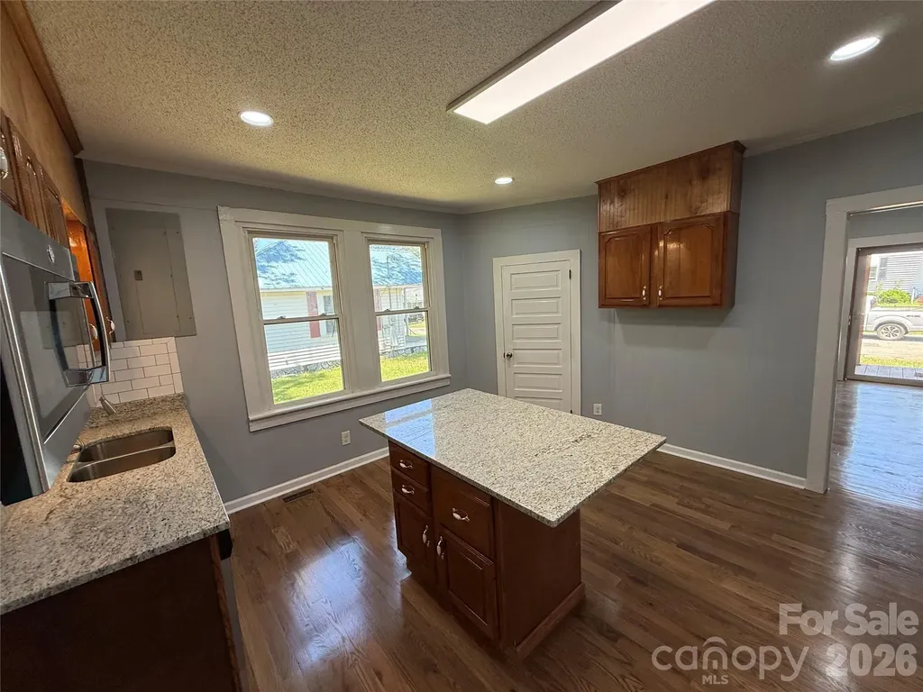 652 Cherry Street Wadesboro NC 28170