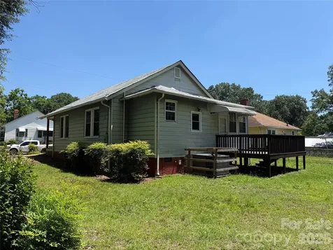 652 Cherry Street Wadesboro NC 28170