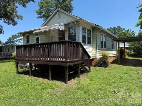 652 Cherry Street Wadesboro NC 28170